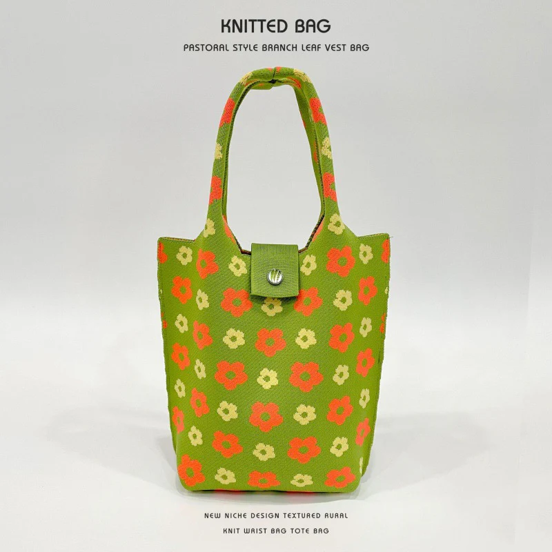 Flower knitted shoulder bag - Image 10