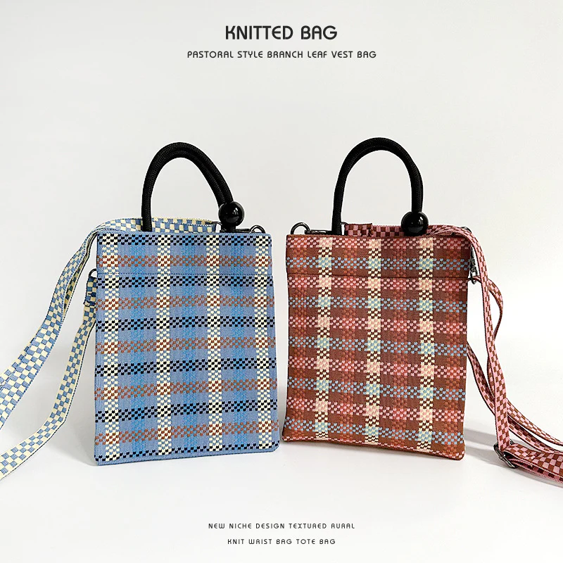 Luxurious patterned shoulder and crossbody knitted bag - Image 4