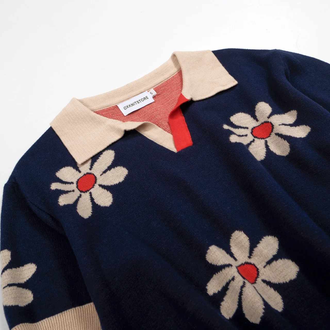 Men’s Retro 1970s Flower Knit Polo Shirt – Vintage Navy with Daisy Pattern - Image 8