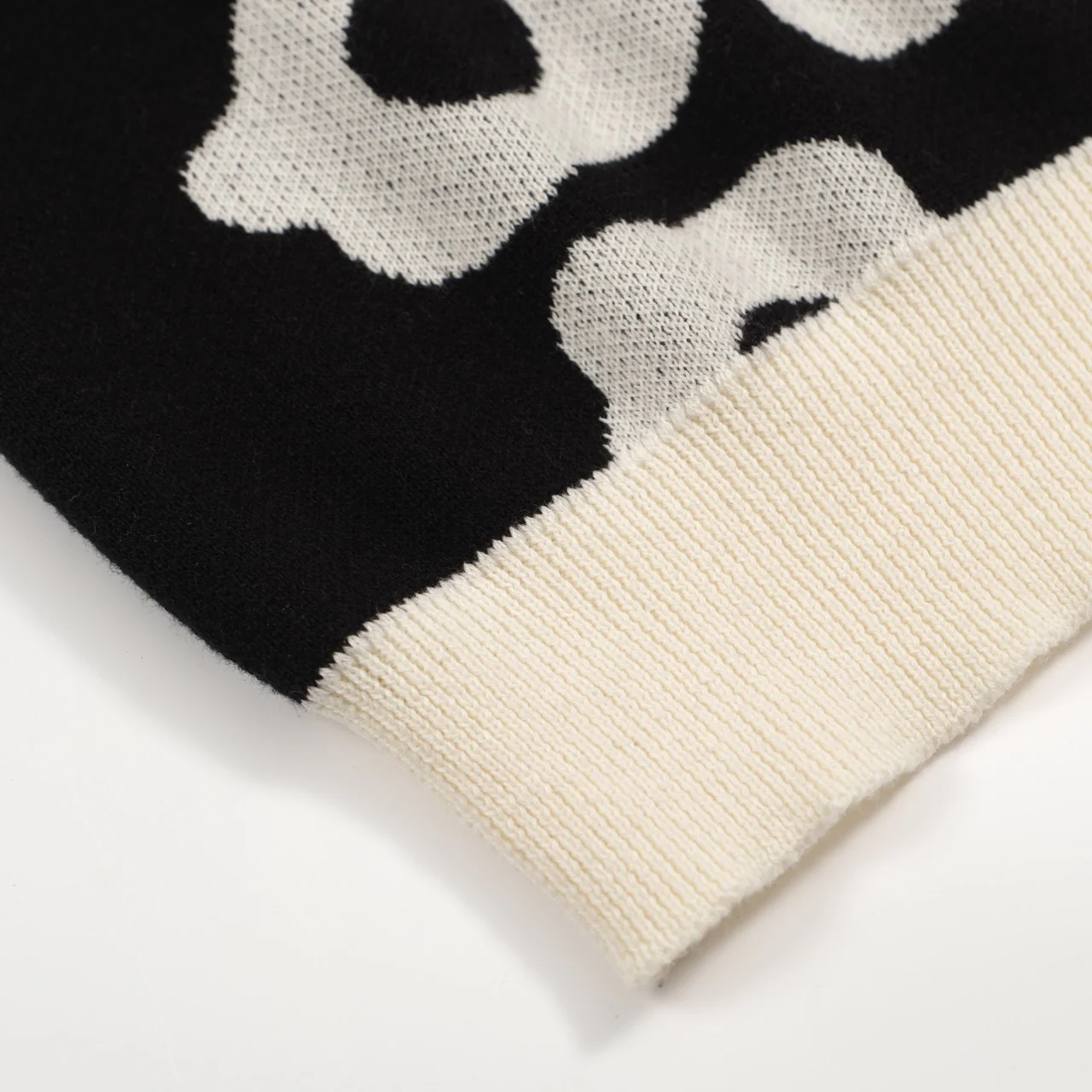 Men's Black & Cream Retro Flower Knit Polo – 60s Mod Button-Up Shirt - Image 6