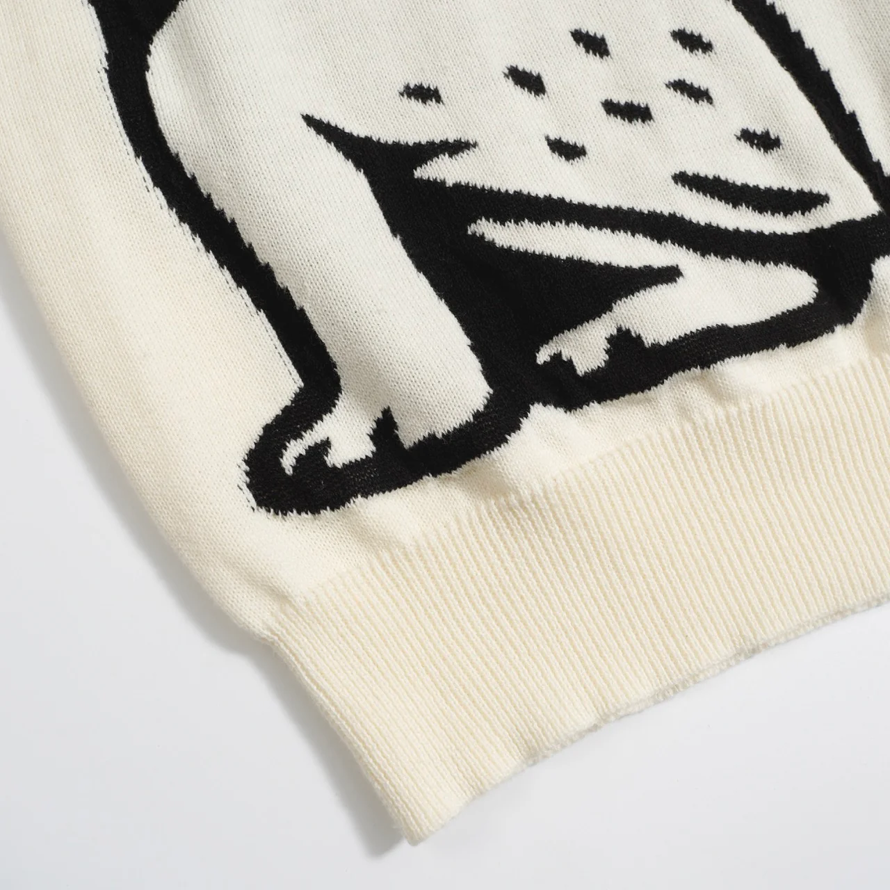 Men's Retro Knit Polo โ Vintage Cream Button-Up with Bulldog Graphic - Image 5