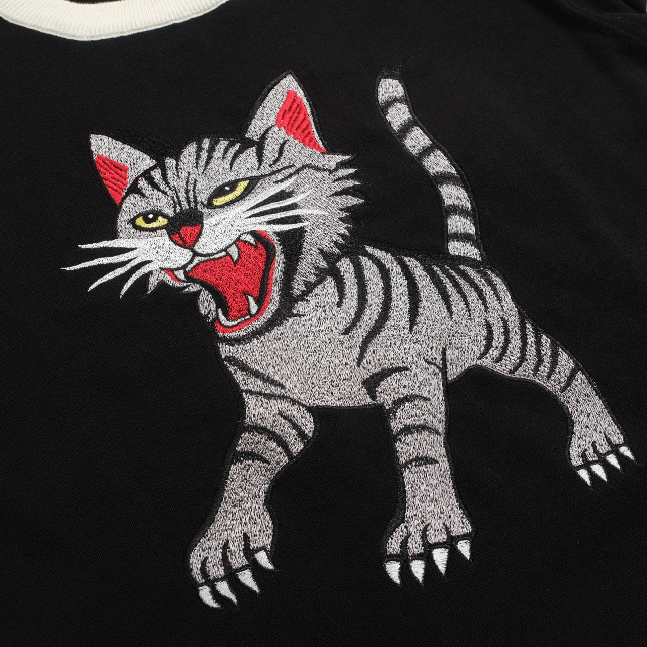 Men's black animal cat embroidered knitted T-shirt - Image 2
