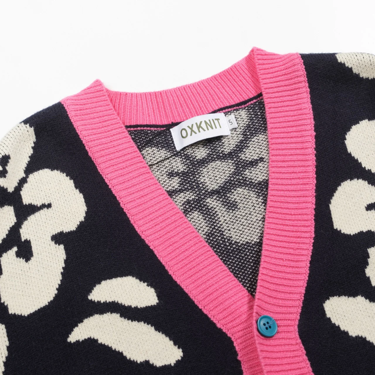 Men's black floral jacquard art sweater jacket - Image 4