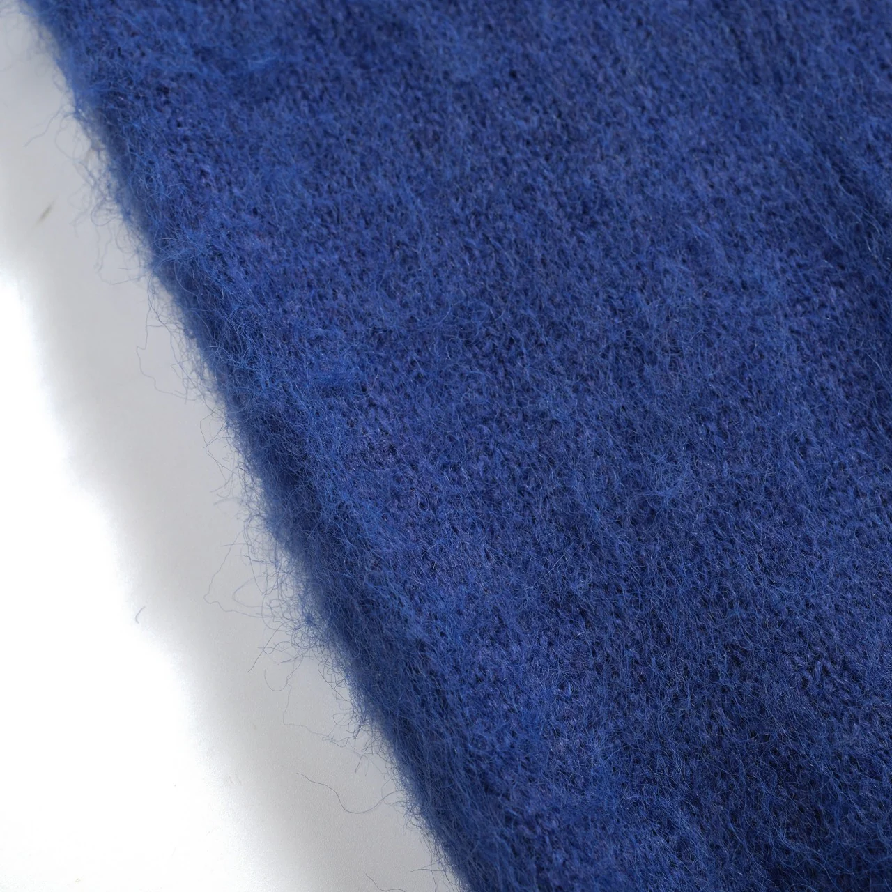 Men's blue vintage plush knit sweater - Image 5