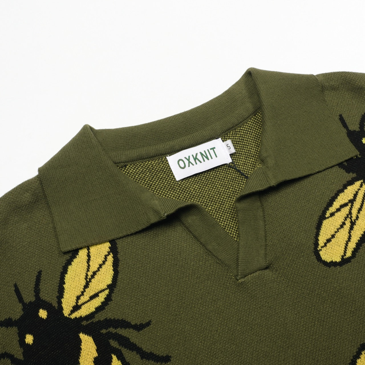 Men's Green Bee vintage V-neck knit polo - Image 4