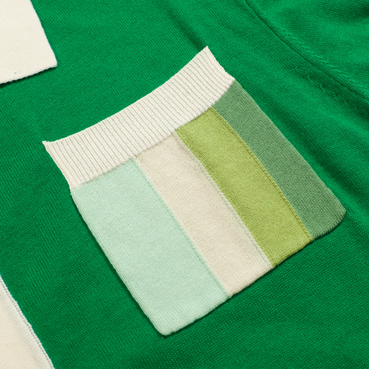 Men's green vintage pocket knitted cardigan - Image 2