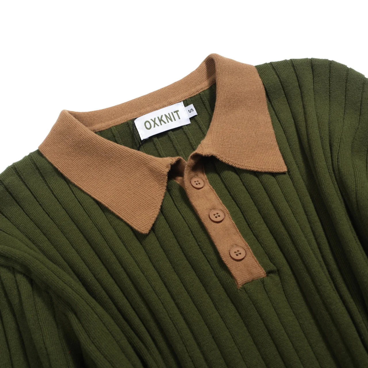 Men's green vintage pothole knit V-neck polo shirt - Image 8