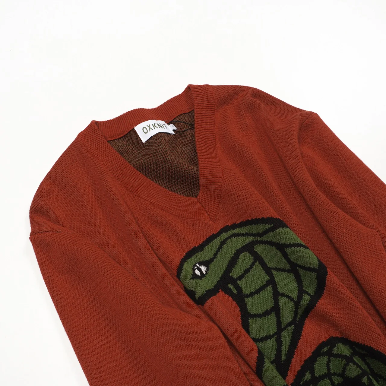 Men's orange snake jacquard V-neck knitwear - Image 9