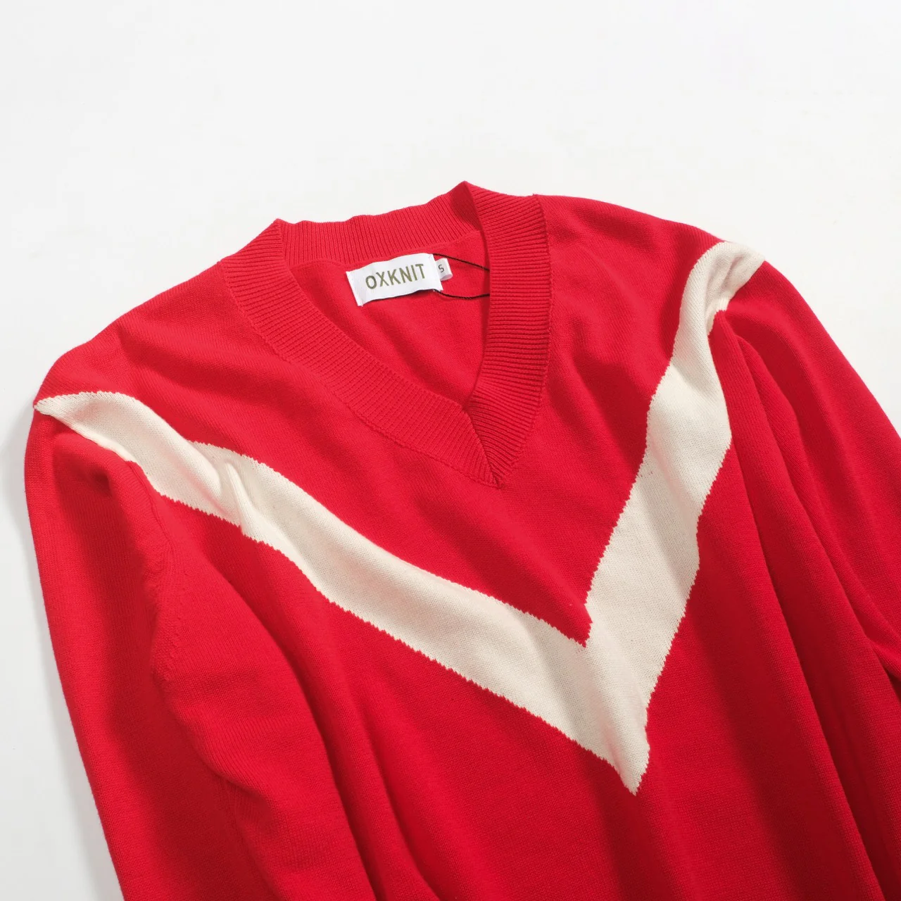 Men's red diamond checked V-neck knitwear - Image 9