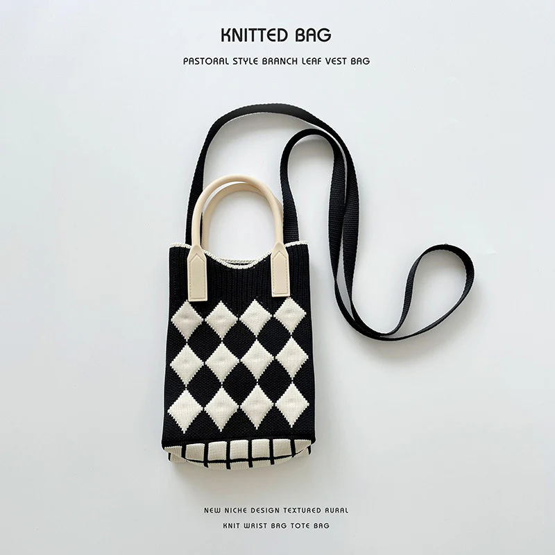 Vintage Diamond Knit Crossbody Phone Bag - Image 10