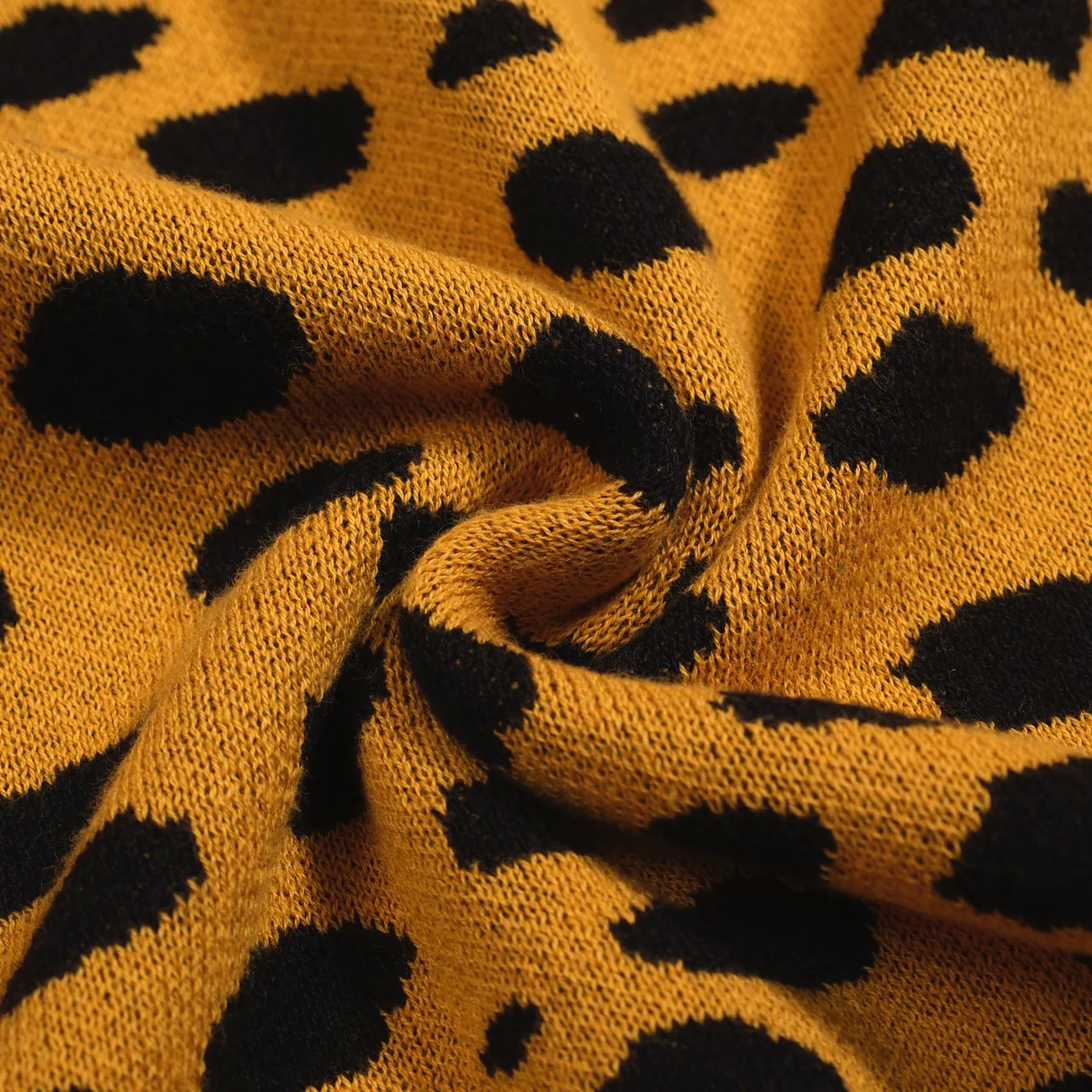 Women’s Green Leopard Print Knit Set with Cheetah Graphic - Image 10