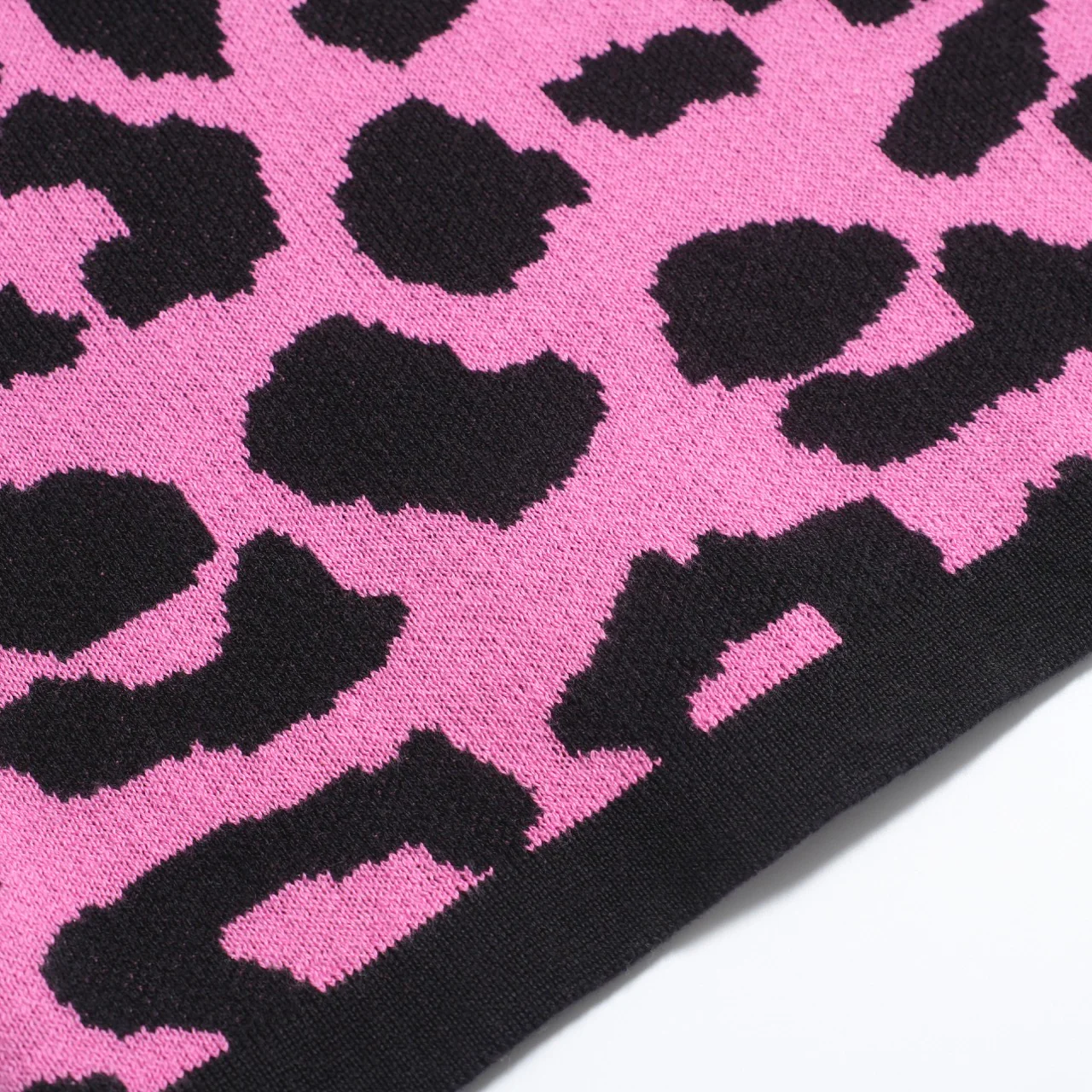 Women’s Pink Leopard Print Knit Set with Leopard and Plant Graphic - Image 9