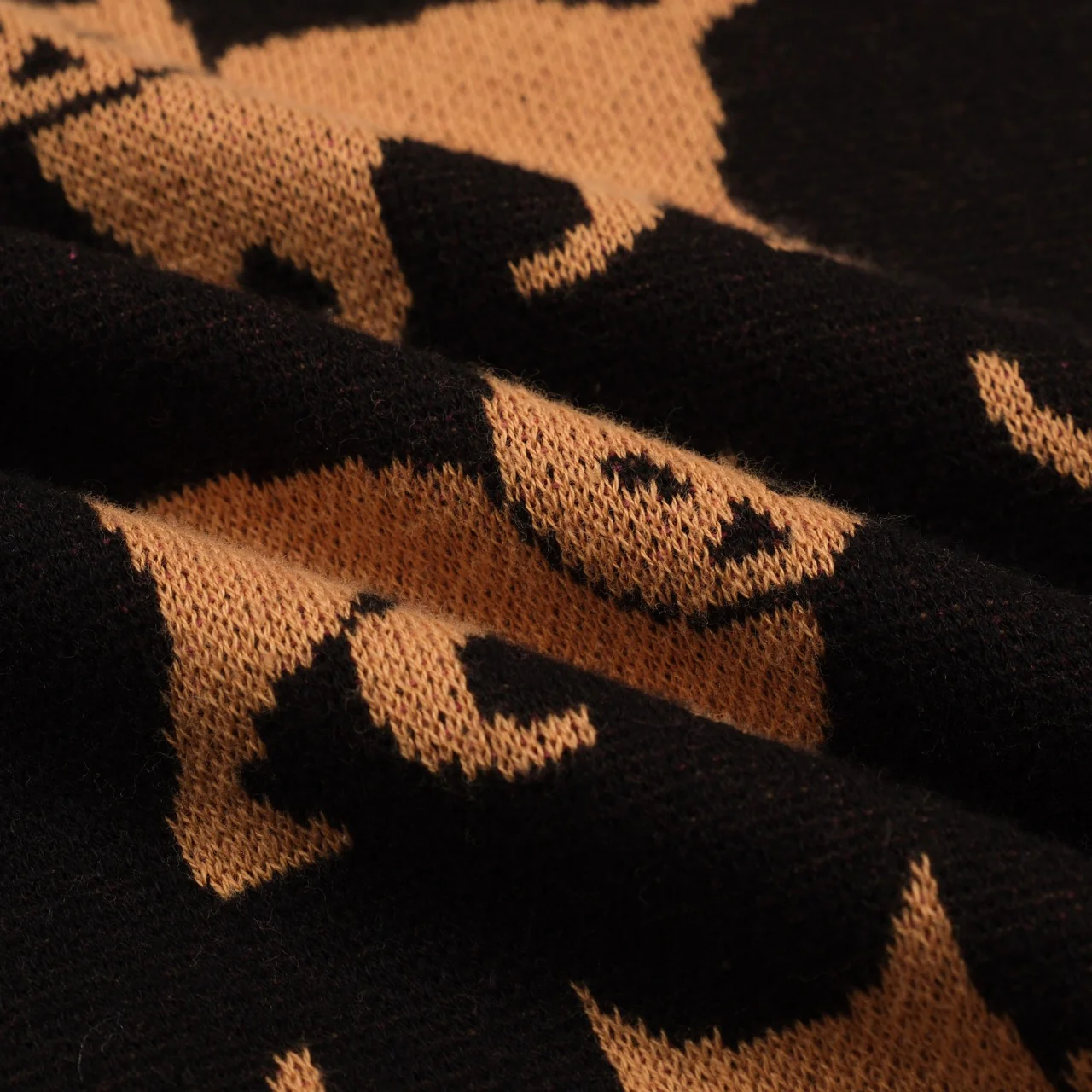 Women's black kitty-pattern jacquard knitwear - Image 9