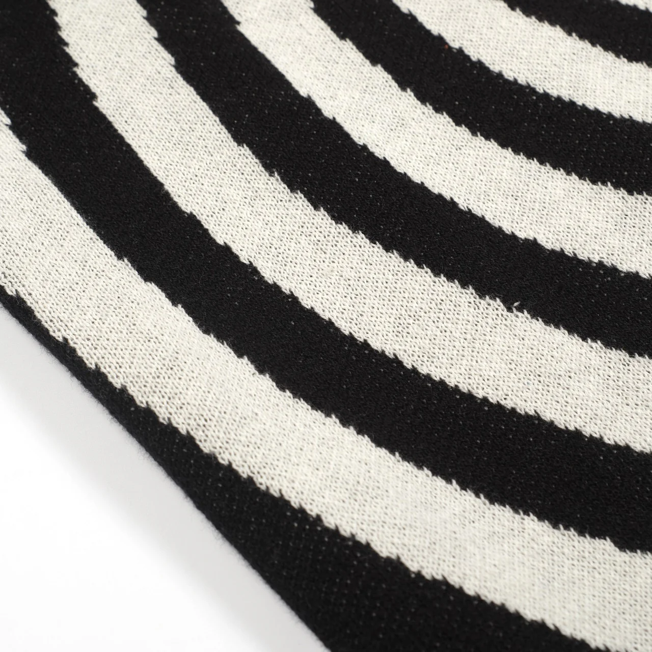 Women's black rotating stripe knitwear - Image 5