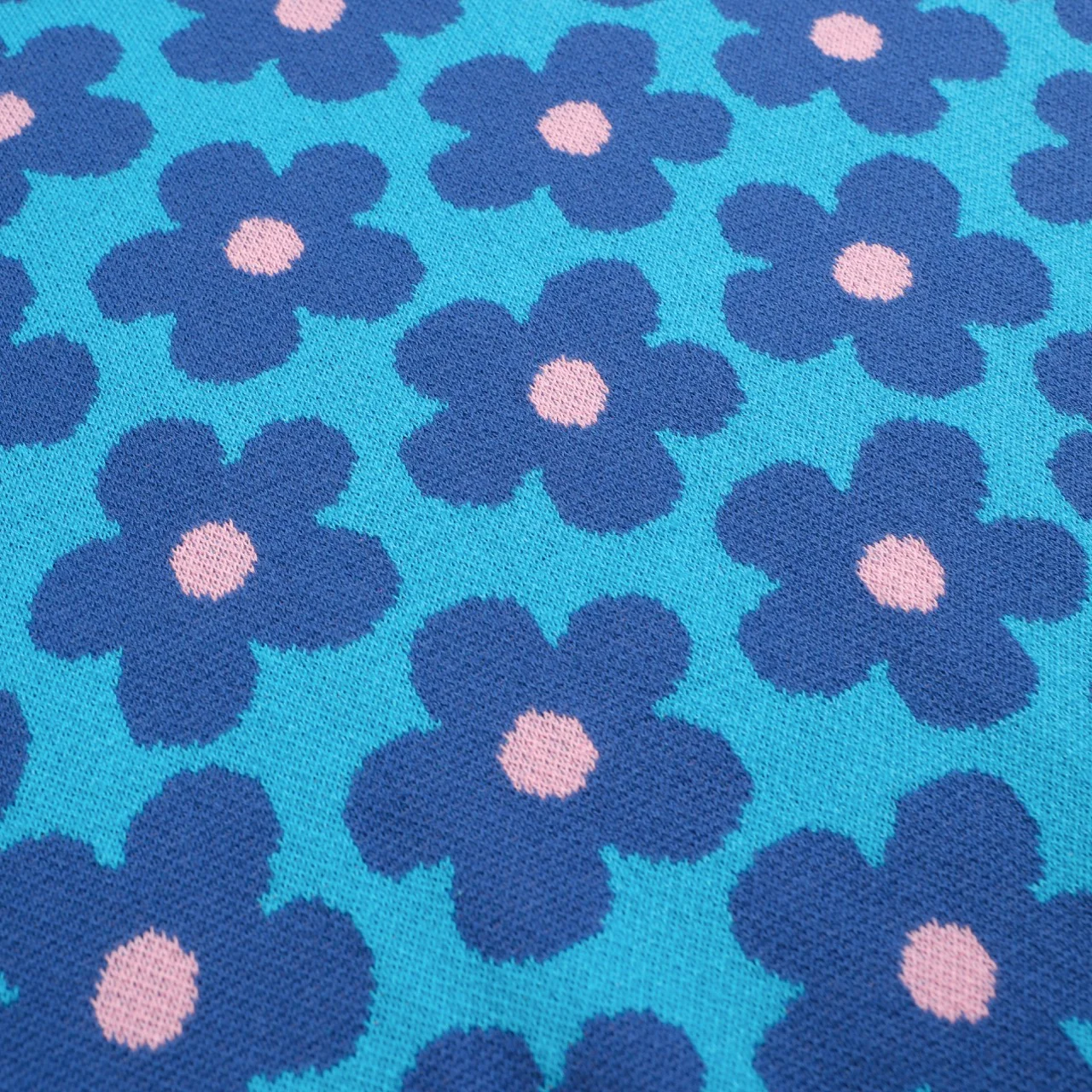 Women's Blue floral Jacquard vintage knitwear - Image 2