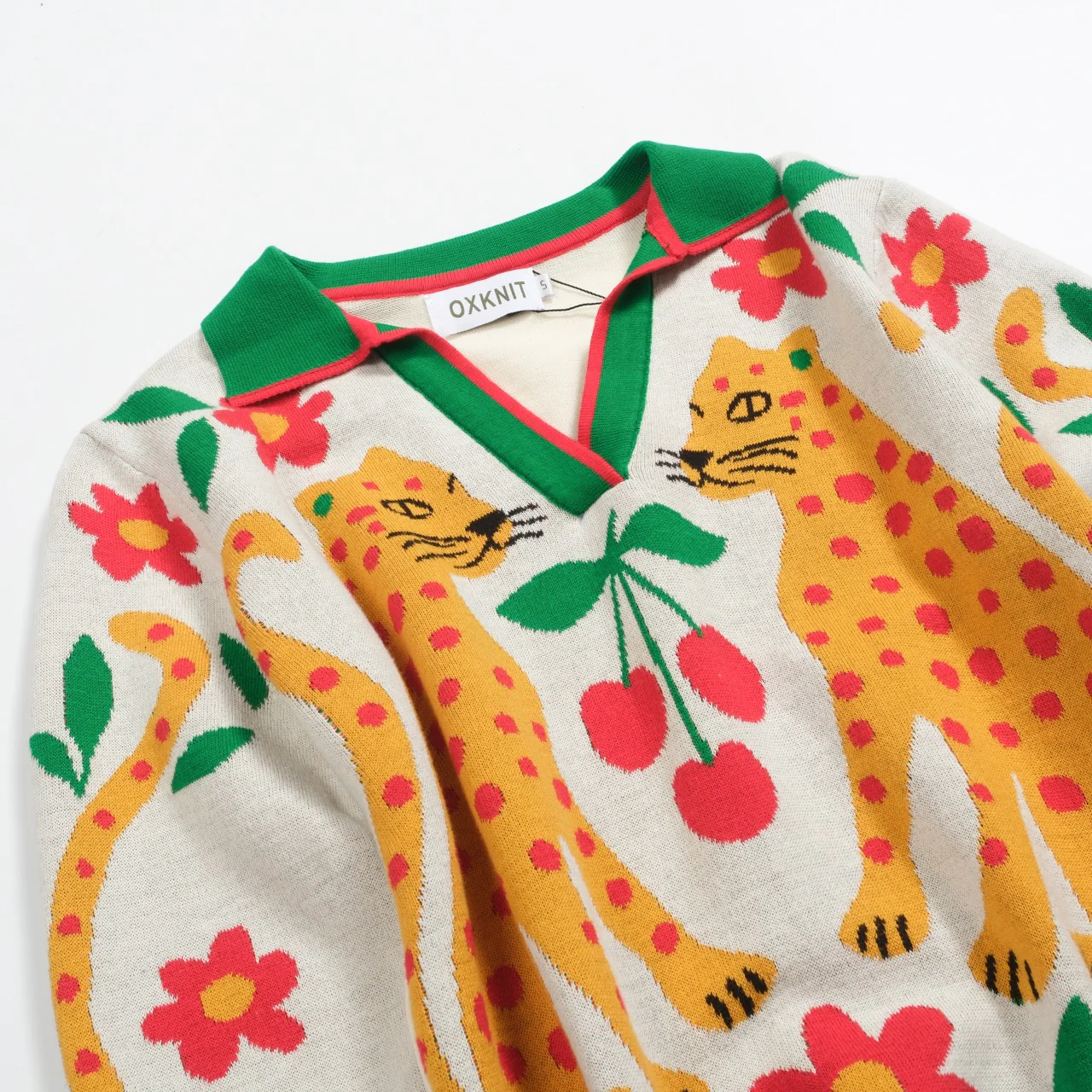 Women's green animal floral jacquard V-neck knitwear - Image 10