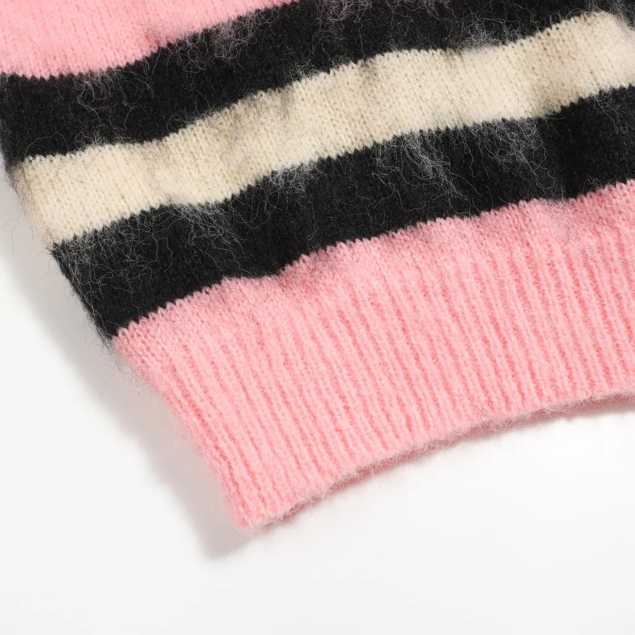 Women's pink striped jacquard plush knitted fabric - Image 6